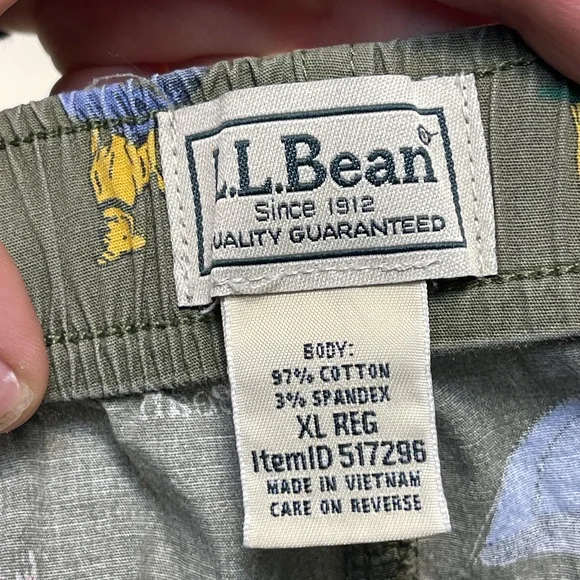 Men's L.L Bean Comfort Stretch Woven Sleep Shorts with Camping Dog Pattern - Picture 4 of 5